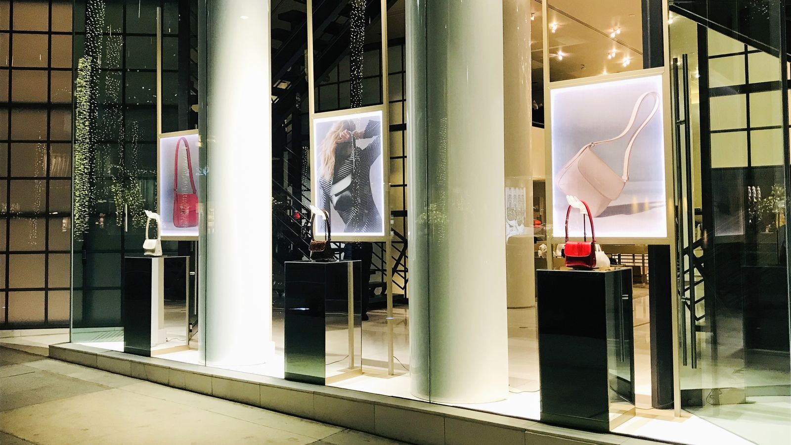 Giorgio Armani - storefront displays made of acrylic | Front Signs