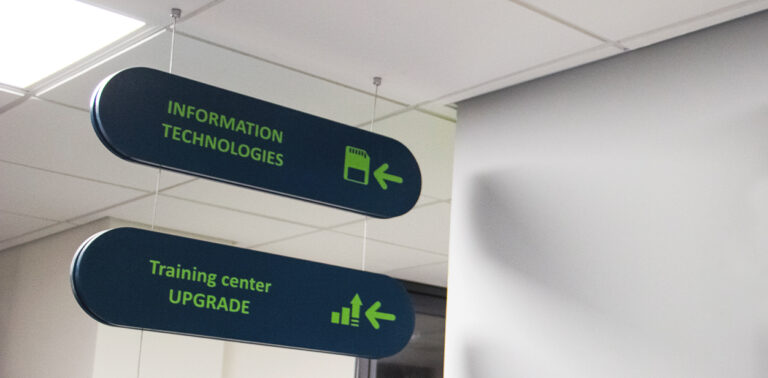 Directional Signs: Wayfinding In Buildings And Outdoors 