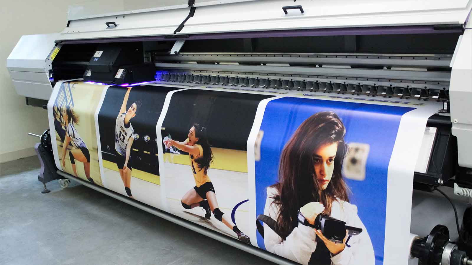 Large custom vinyl banner printing process
