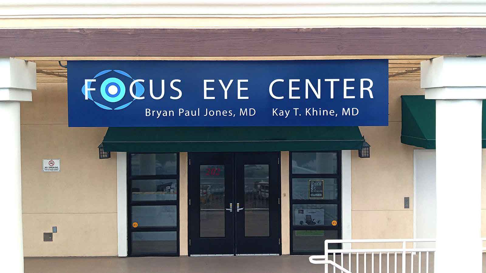 focus eye center building sign