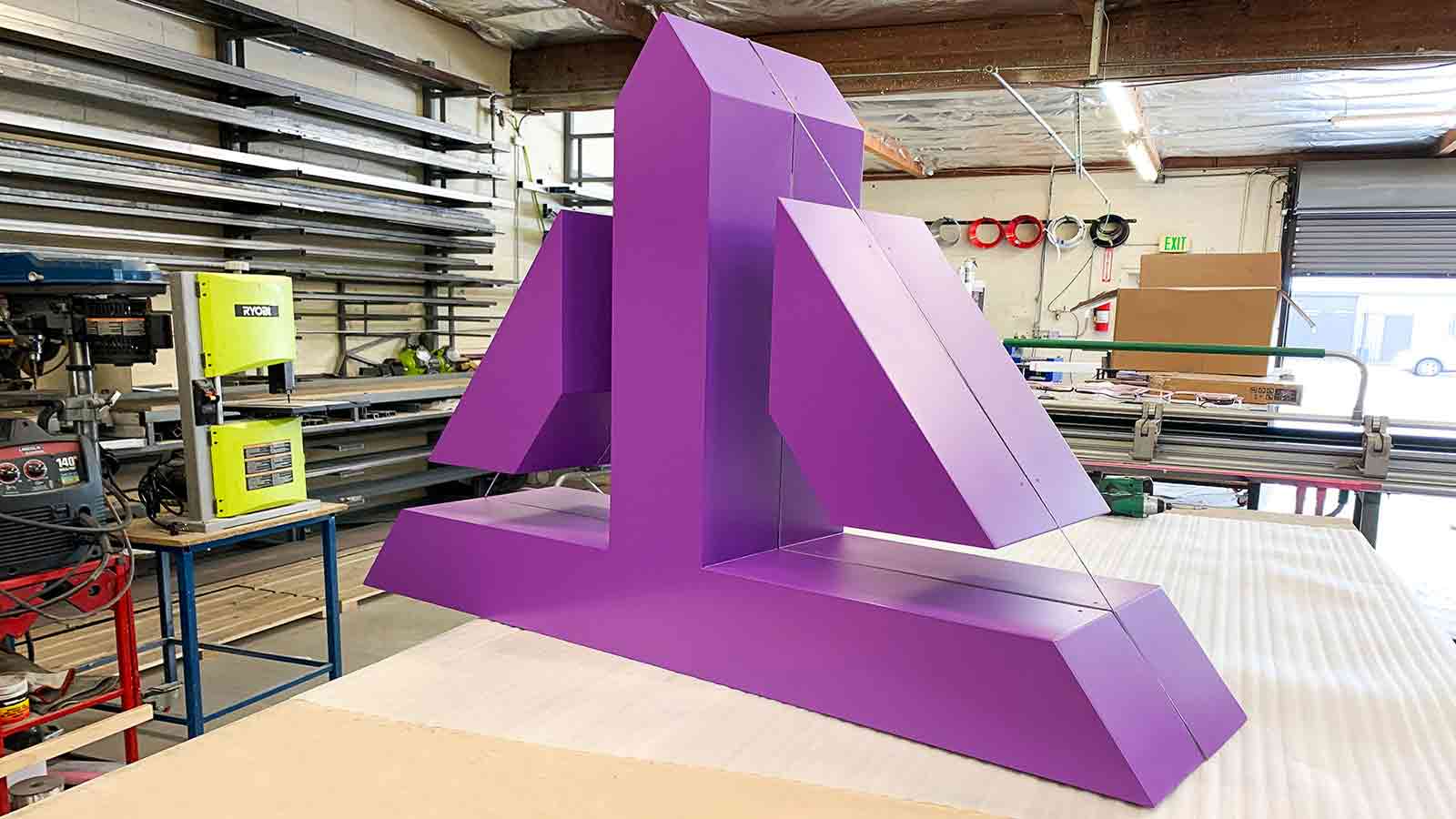 purple painted 3d structure