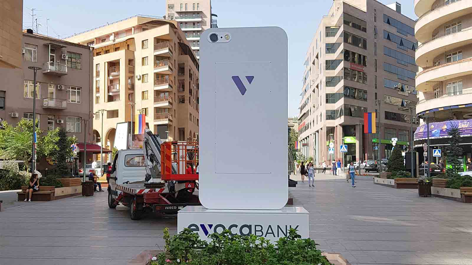 evocabank promotional pylon signage