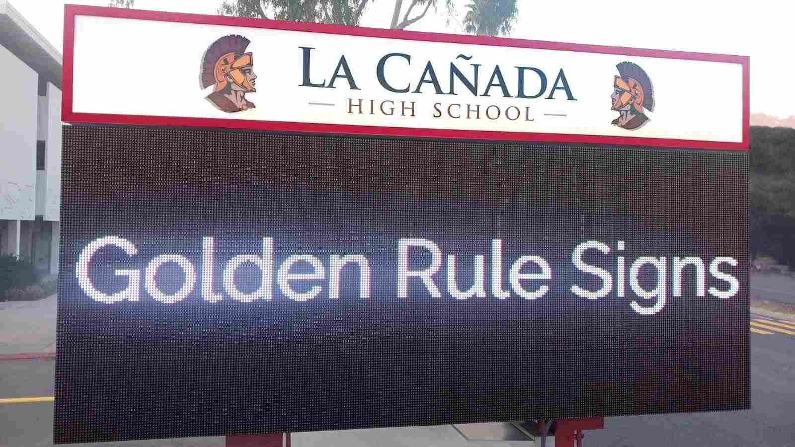 la cañada high school outdoor sign