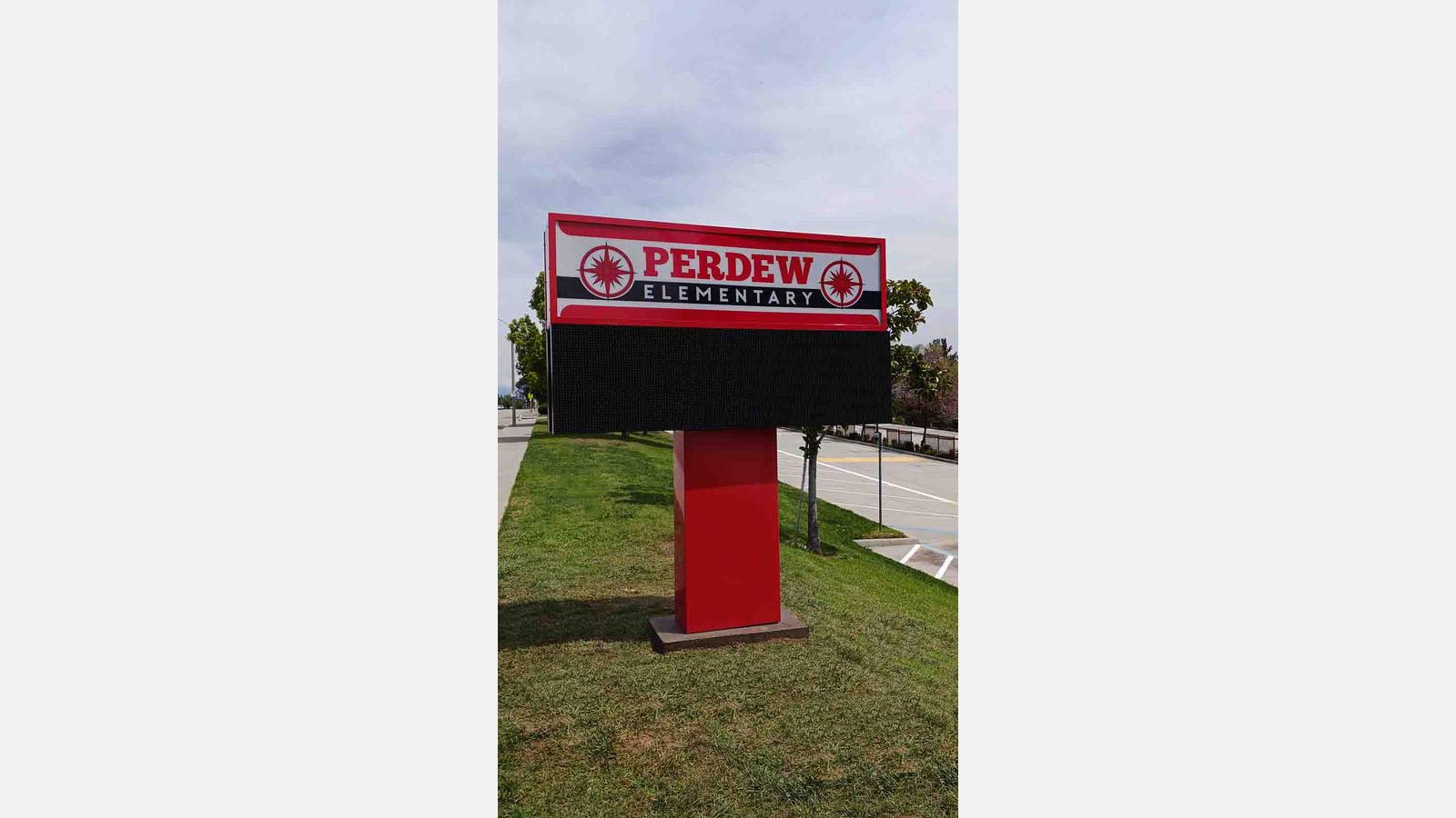 perdew outdoor pylon sign