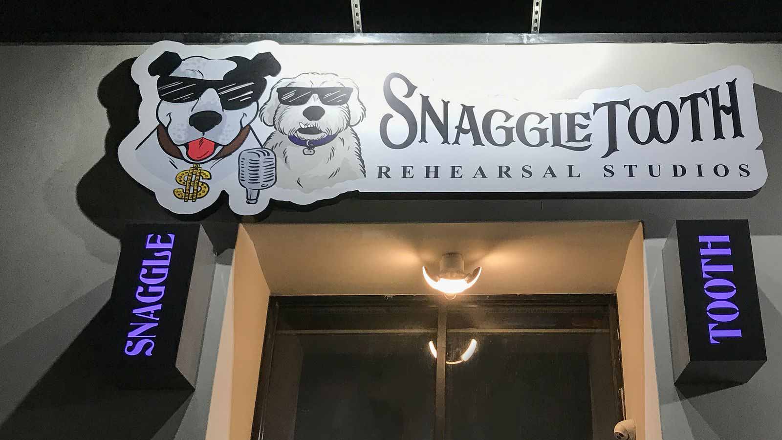 snaggle tooth rehearsal studios light box