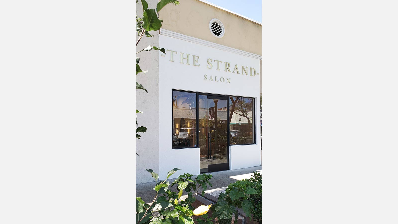 the strand salon 3d letters