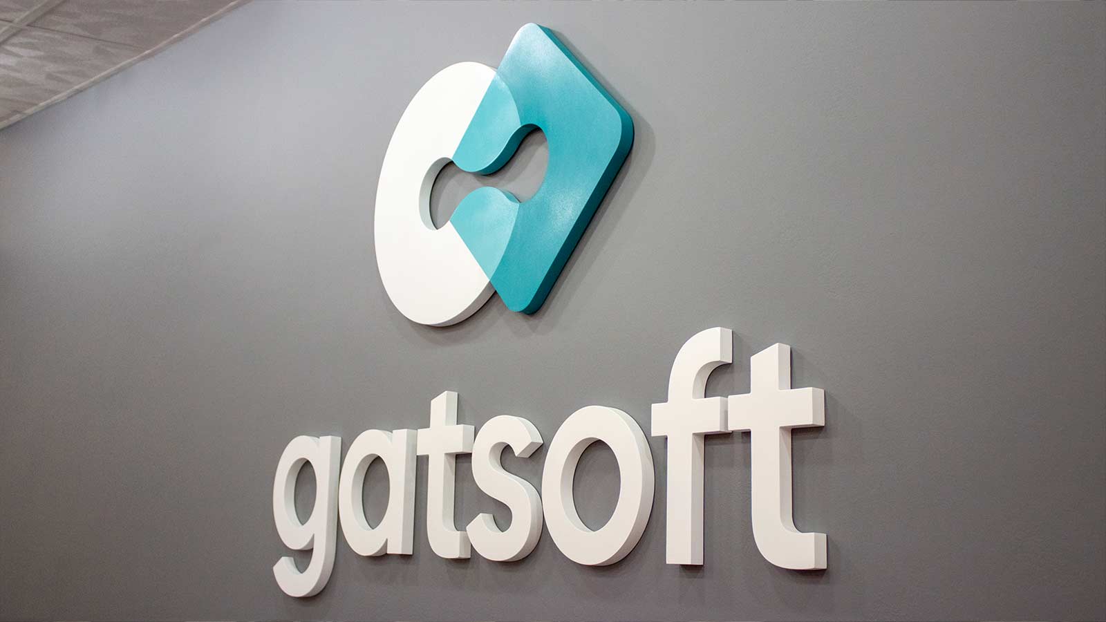 gatsoft wooden company logo sign